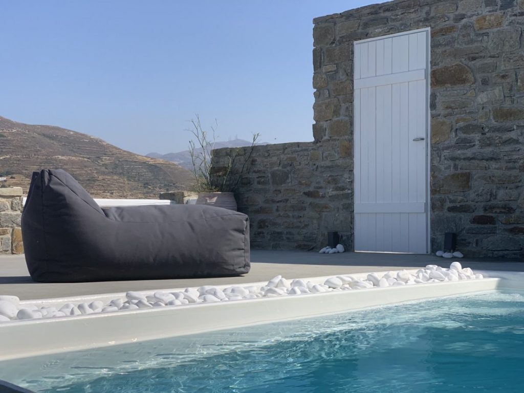 parian-white-santa-maria-pool-view